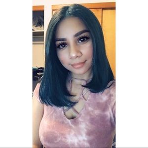 Meet your Posher, Cynthia